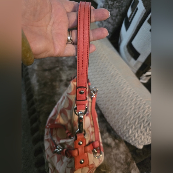 Coach Coral/Salmon Signature Pattern Bag - Rehab Project - Picture 10 of 10